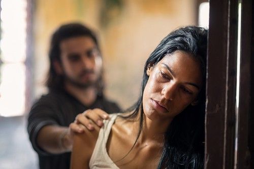 Violencia contra las mujeres: ¿por qué se permanece en relaciones de abuso?