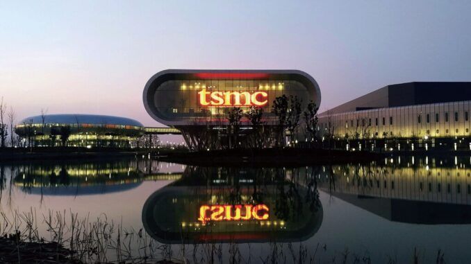 A TSMC no le afectan ni la crisis de los chips ni la ola de despidos: contratará a 6.000 ingenieros (con sueldazo)