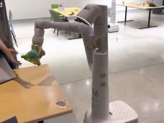 Google lanza PaLM-E, un modelo de IA para que tu robot te alcance las patatas fritas (entre otras muchas cosas)