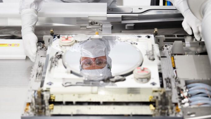 China encaja el golpe de gracia: Países Bajos sigue los pasos de EEUU para arrasar su industria de los chips