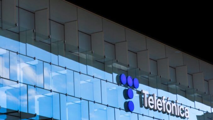 Telefónica prometió no imponer permanencias. La CNMC les ha multado con 6 millones de euros por incumplirlo