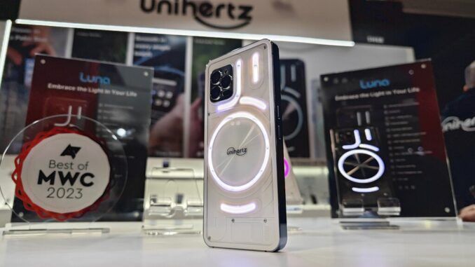 Hemos probado el competidor inesperado del Nothing Phone (1). Carl Pei no tiene motivos para preocuparse