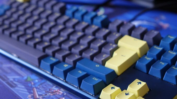 Tres teclados mecánicos ‘hot swap’ perfectos para entrar en el fascinante mundo de los teclados personalizables