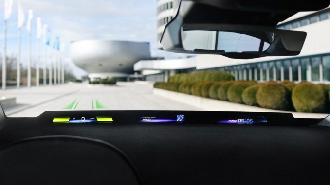 Cuántas pantallas son demasiadas pantallas: BMW se enfrenta al elefante en la habitación con un HUD gigante