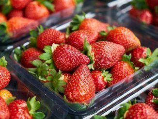 Las fresas de Huelva se venden más baratas en Alemania que en España. Y es sólo el principio del problema