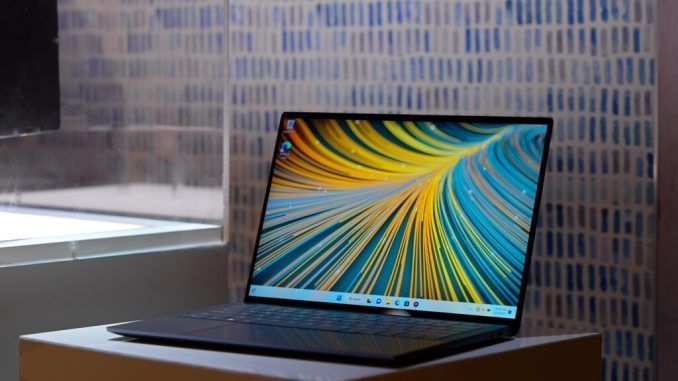 Dell Latitude 9440: elegancia extrema en un equipo para los que aman las videoconferencias