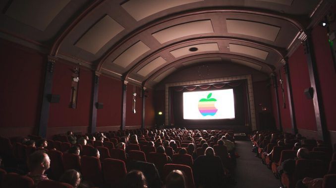 Apple quiere estrenar sus producciones directamente en las salas de cine (y no es solo por el dinero)