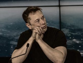 Elon Musk compró Twitter por 44.000 millones de dólares. Ya no vale ni la mitad (según él mismo)