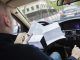 La DGT no ha cambiado nada: estos son los papeles que debemos llevar en el coche y la sanción por incumplir