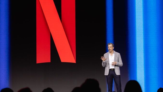 «Podríamos argumentar que los operadores deberían compensarnos»: Netflix se revuelve contra la UE y el pago de la red