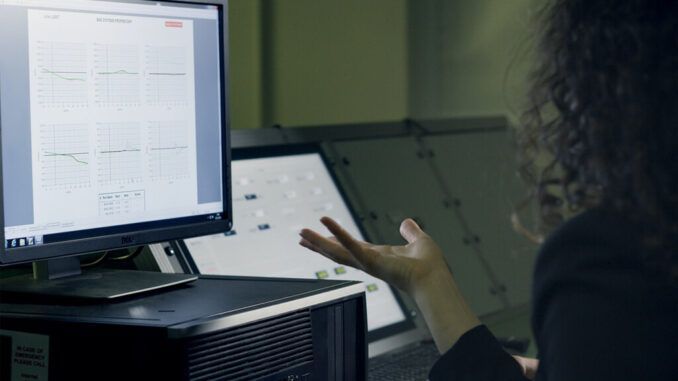 Rusia ya tiene ordenadores con sus propias CPU para esquivar a Occidente: lo sorprendente es quién se las fabrica