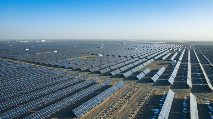 China no toca techo en la venta de paneles solares: ha arrancado el año con sus exportaciones disparadas