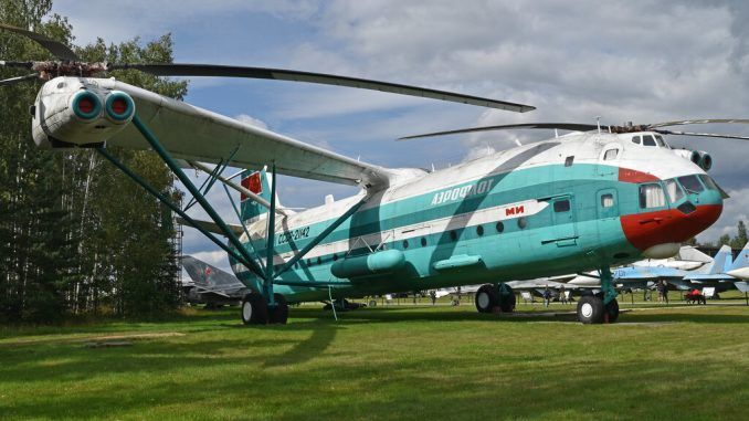 La historia del V-12, el helicóptero más grande del mundo: un alarde técnico de la URSS tan espectacular como inútil