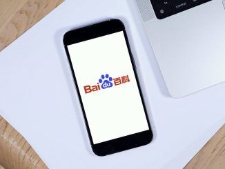 Baidu demanda a Apple: la culpa la tiene el chatbot Ernie, pero no porque compita con Siri