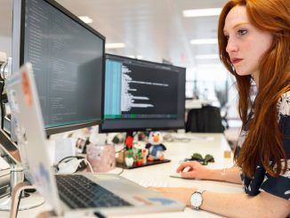 Estas empresas buscan ingenieros y desarrolladores (y ofrecen hasta 100.000 euros al año con teletrabajo)