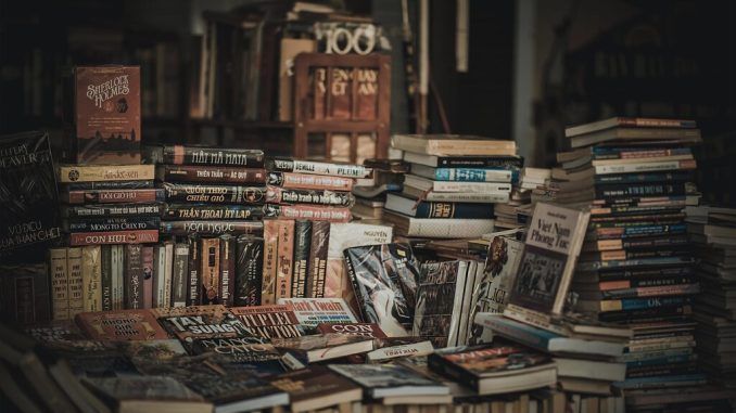 12 libros imprescindibles que el equipo de Xataka recomienda para leer y regalar este Día del libro