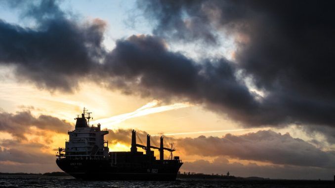 Una flota fantasma para espiar a la OTAN: el plan de los barcos rusos para sabotear el cable submarino occidental