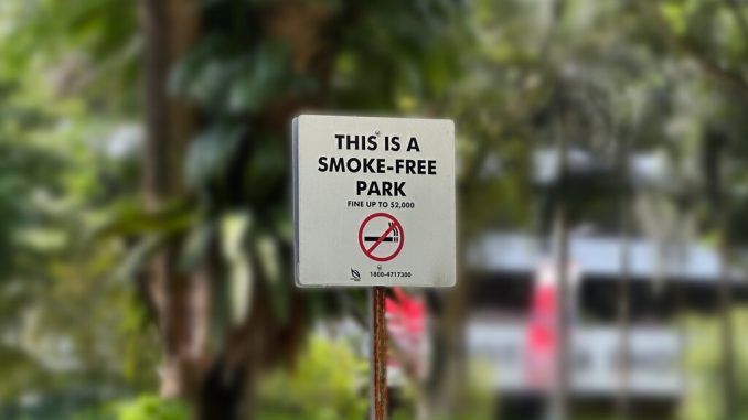 Singapur empezó a legislar contra el tabaco hace cincuenta años. Hoy es uno de los países más libres de humos del mundo
