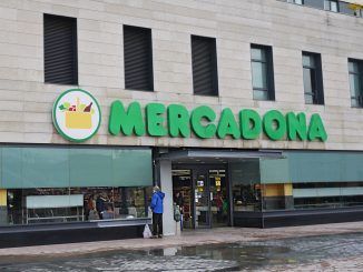Mercadona está dejando de comprar locales en España para empezar a alquilarlos. Hay varios motivos