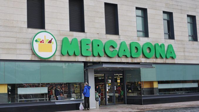 Mercadona está dejando de comprar locales en España para empezar a alquilarlos. Hay varios motivos