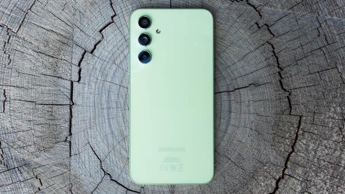 Samsung Galaxy A54, análisis: considerarlo un gama media va en contra de todo lo que ofrece