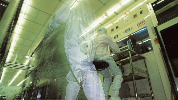 La ofensiva de China ha empezado: una de sus joyas de los chips busca reforzarse con 1.400 millones de dólares