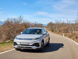 Nuevo BYD Atto 3: un equipamiento muy completo y una espectacular pantalla que rota para un llamativo coche eléctrico