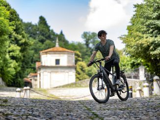Lancia es el último fabricante de coches que se lanza a por las bicicletas eléctricas (y a bastante buen precio)