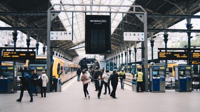 Renfe quiere aplicar en Portugal las mismas artes que le han aplicado a ella en España: operar sola