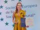 La Dra. Elisabeth Arrojo recibe el prestigioso premio Dr. Fleming por su contribución a la prevención del cáncer