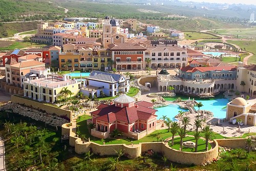 Benidorm se consolida como el primer destino turístico costero de España tras rozar el lleno absoluto al inicio de la temporada de verano